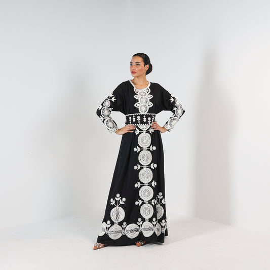 Balqees (Black)