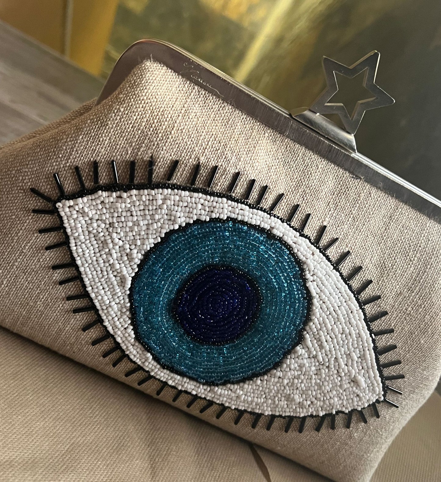 Eyes Bag With Strip